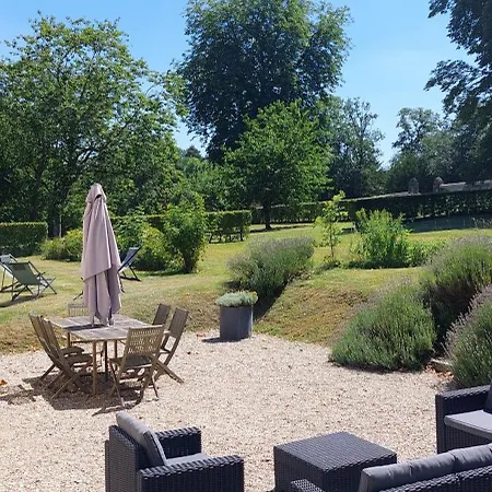 Chateau De Vaux Gesnes-le-Gandelin